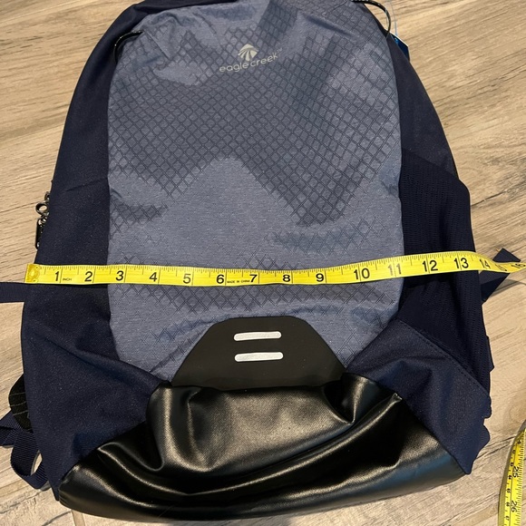 Eagle Creek Wayfinder Backpack 20L - NEW - Picture 7 of 12